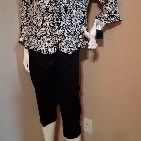 Talbots Petite Black Embroidered Capris - Picture 7 of 13